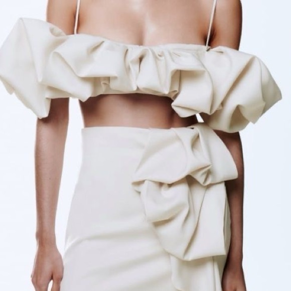 ZARA Puffy sleeves white  top - Picture 3 of 6